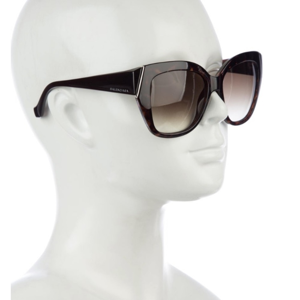 🌟BALENCIAGA LIKE NEW SUNGLASSES